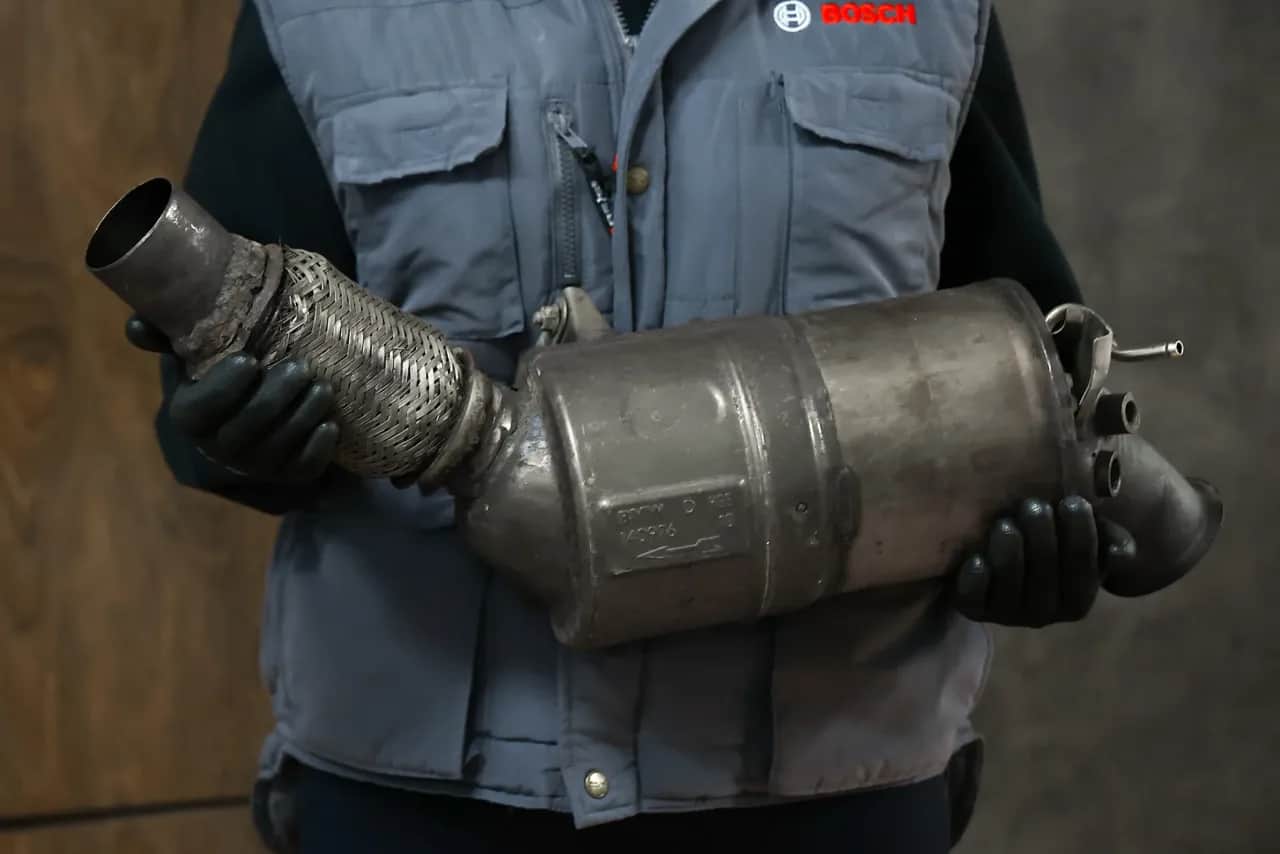 Jak sprawdzić DPF w aucie? Uniknij kar i awarii poradnik!
